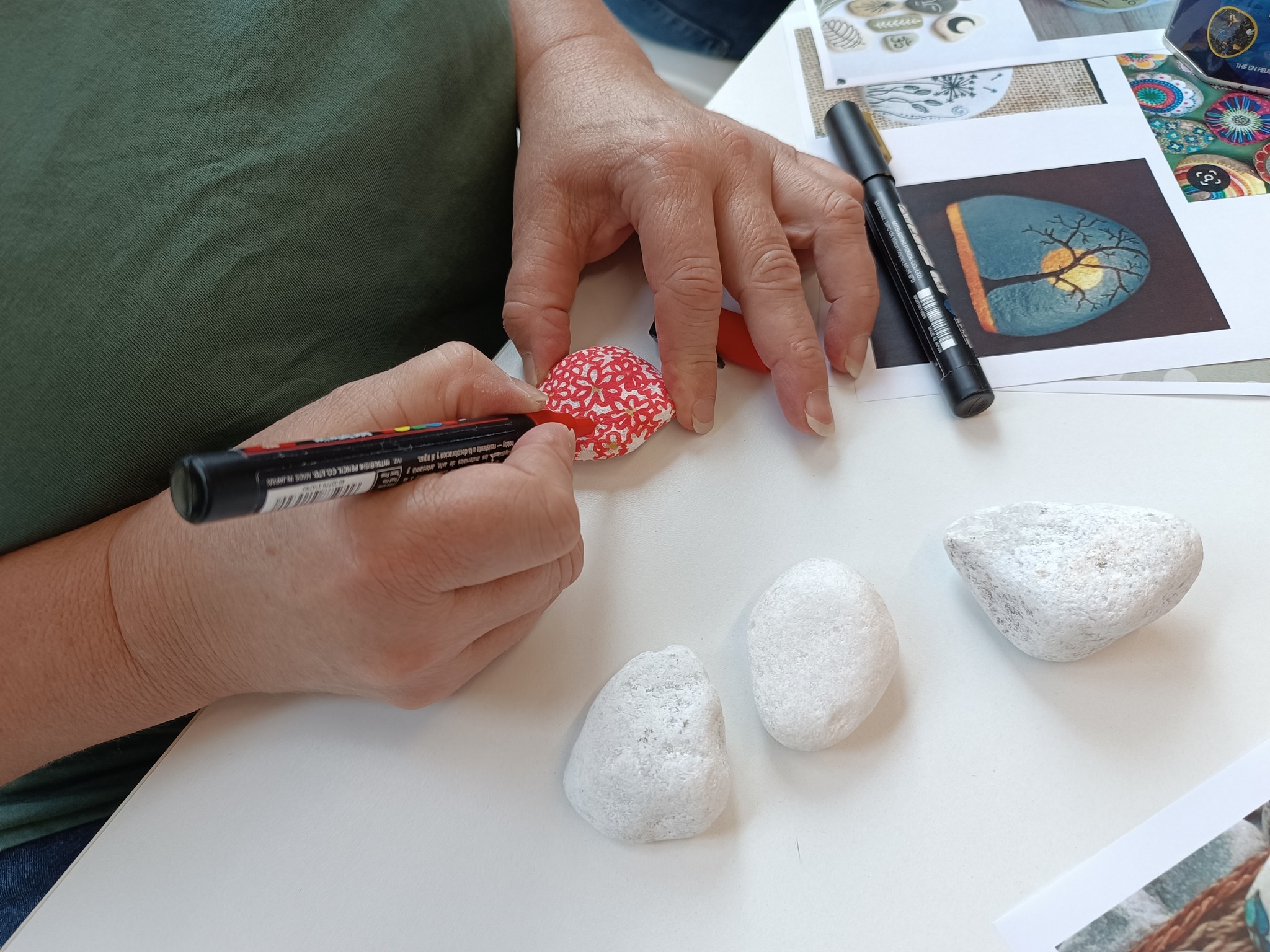 Bougez en juillet : Atelier décore ton galet