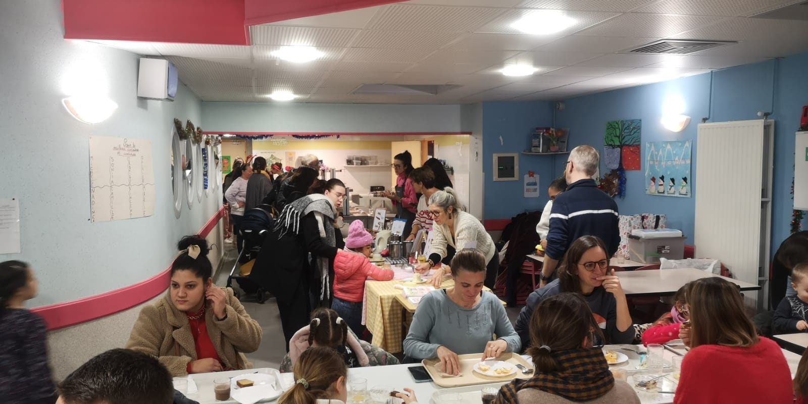 Petit déjeuner à la cantine